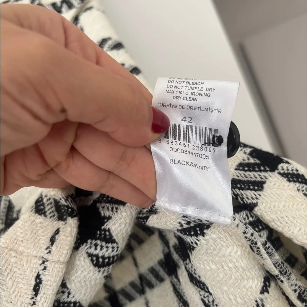 W Collection Elegant Houndstooth Mini Skirt Size 42